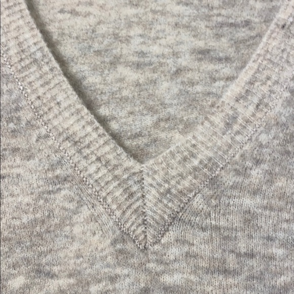 Banana Republic cream/grey Sweater - Picture 5 of 6